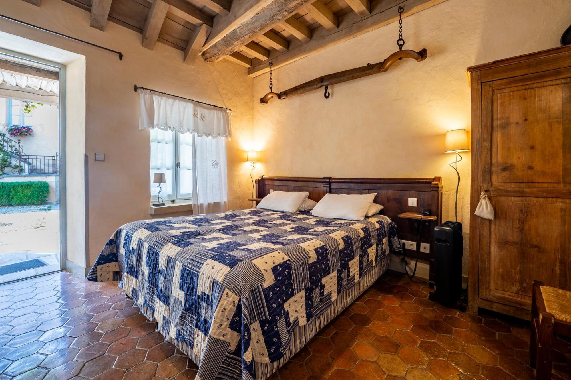 Hotel De La Beursaudiere Nitry Dış mekan fotoğraf