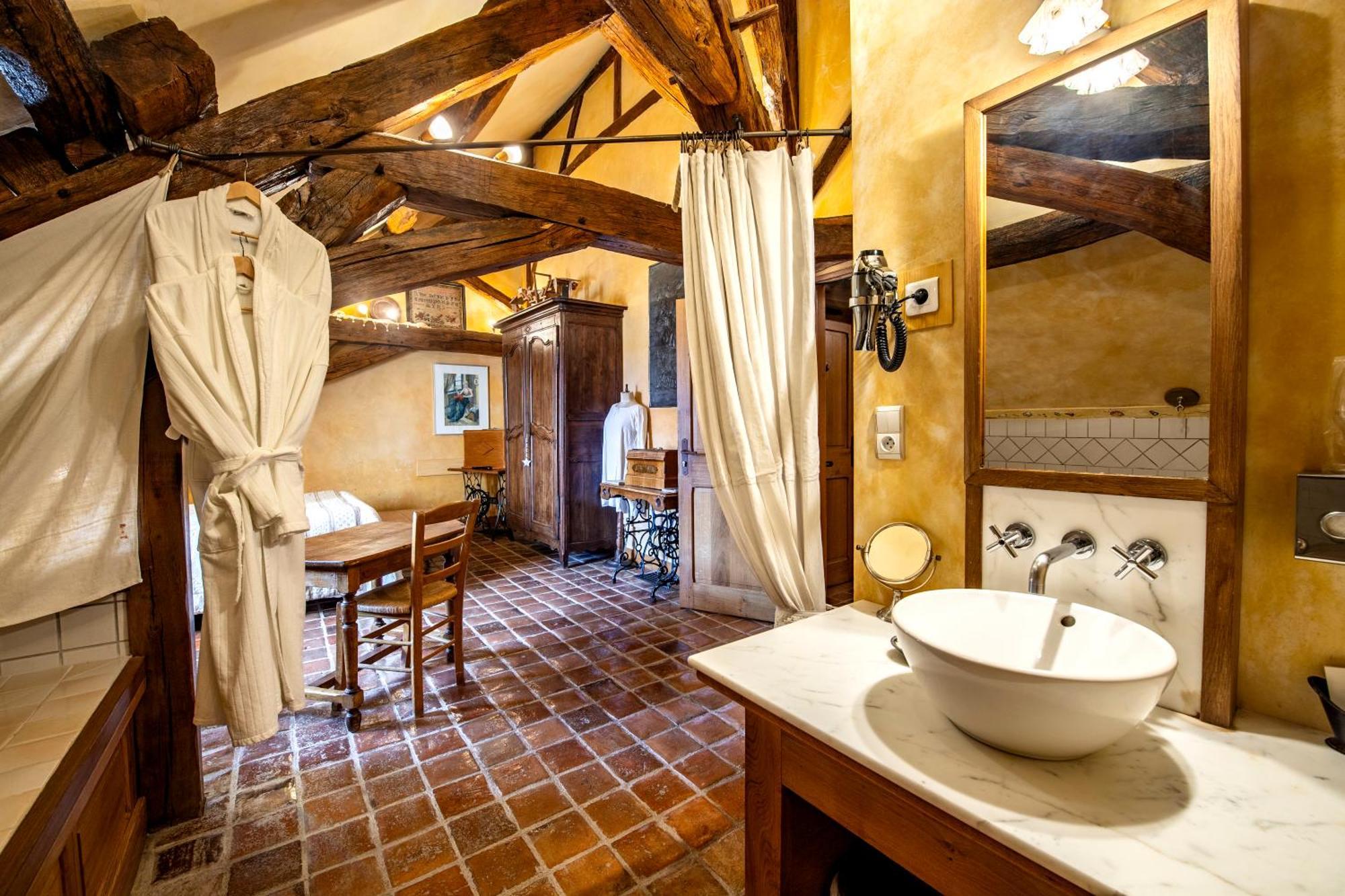 Hotel De La Beursaudiere Nitry Dış mekan fotoğraf