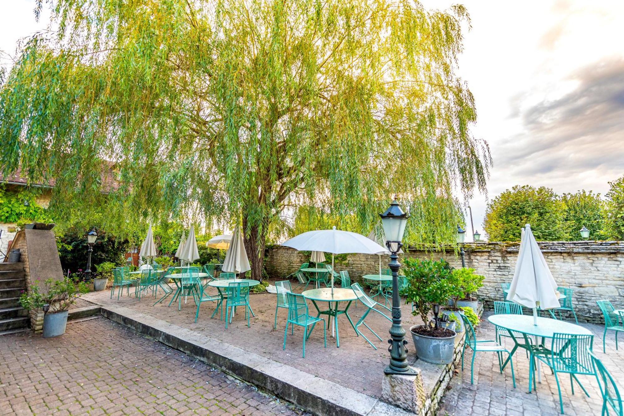Hotel De La Beursaudiere Nitry Dış mekan fotoğraf