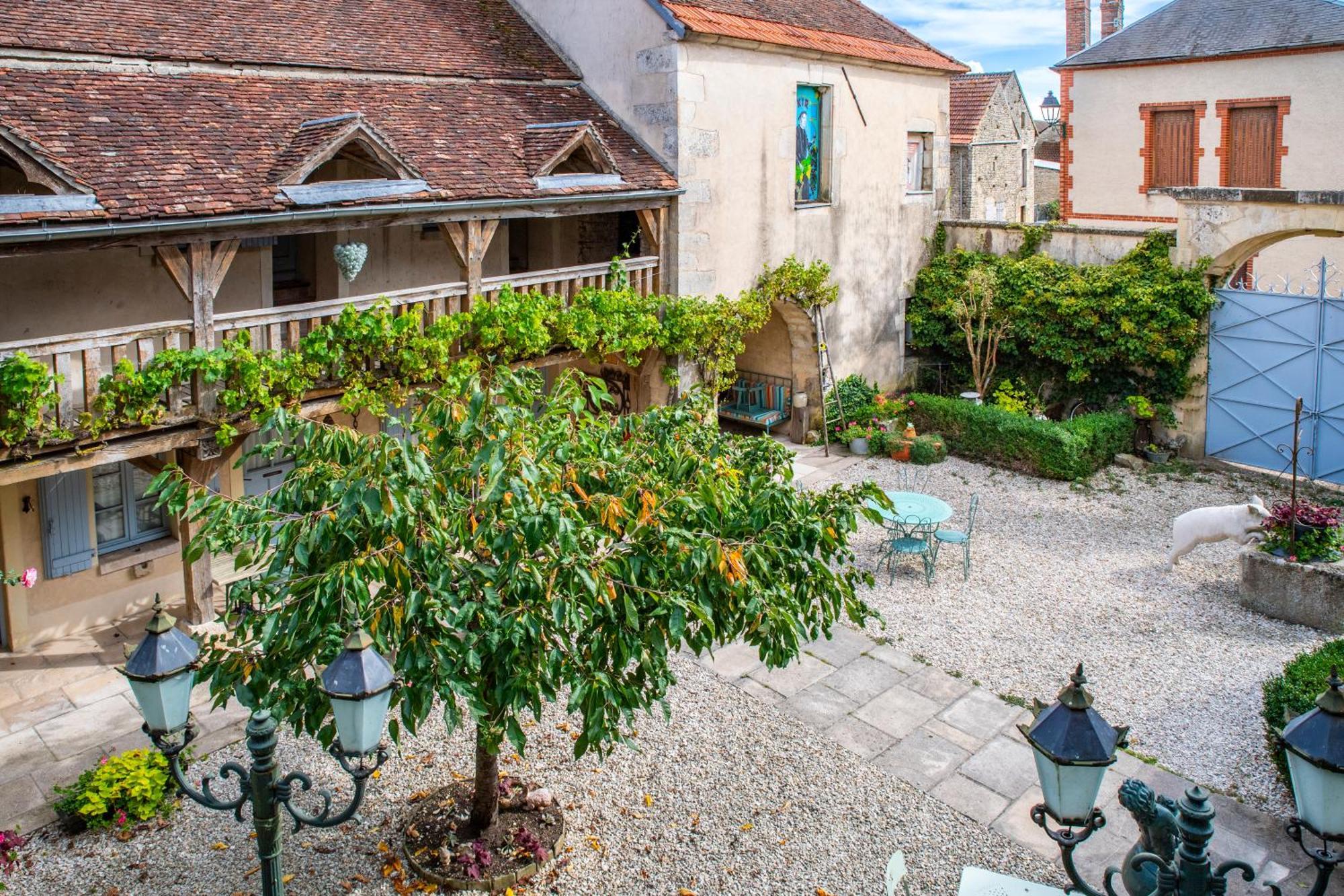 Hotel De La Beursaudiere Nitry Dış mekan fotoğraf
