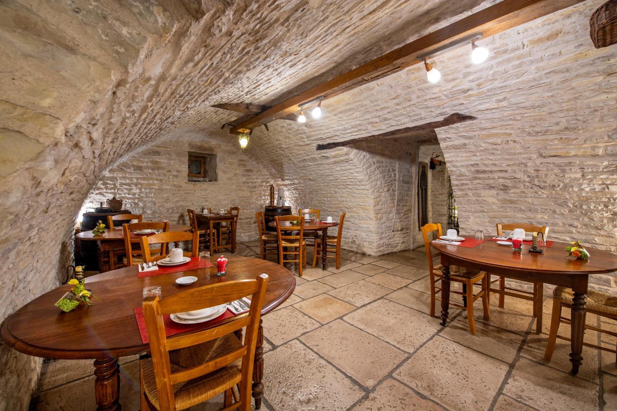 Hotel De La Beursaudiere Nitry Dış mekan fotoğraf