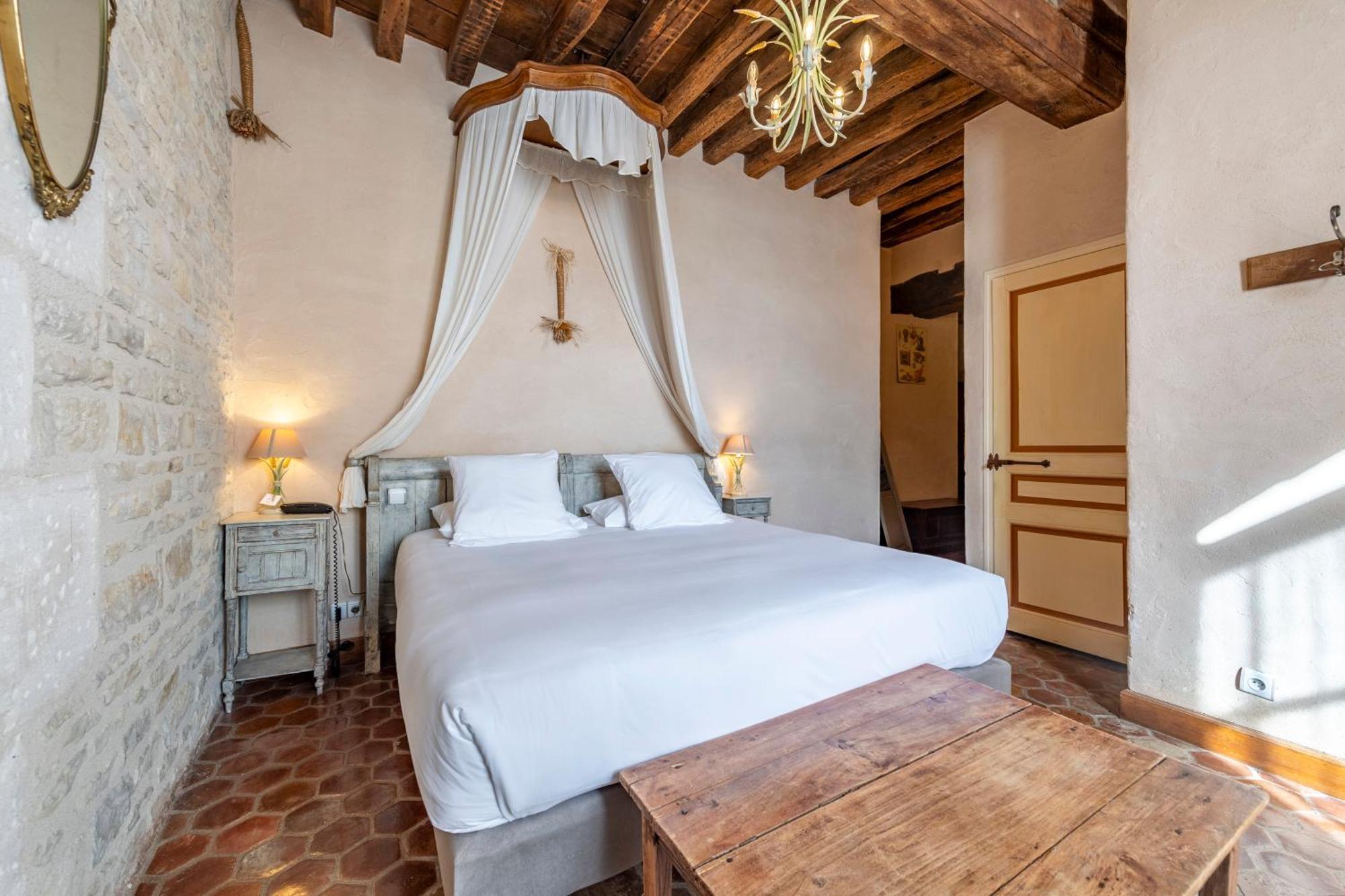 Hotel De La Beursaudiere Nitry Dış mekan fotoğraf