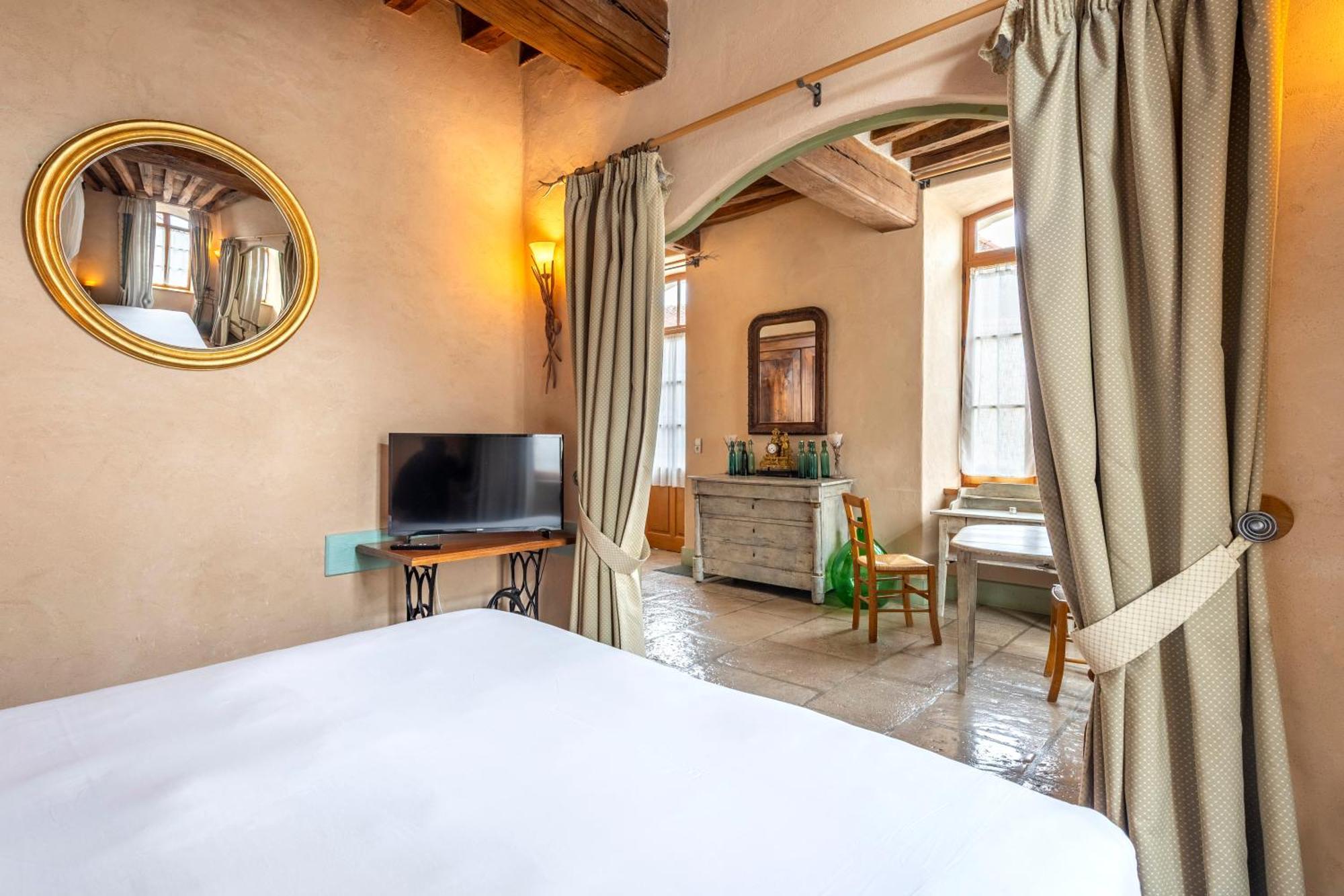Hotel De La Beursaudiere Nitry Dış mekan fotoğraf