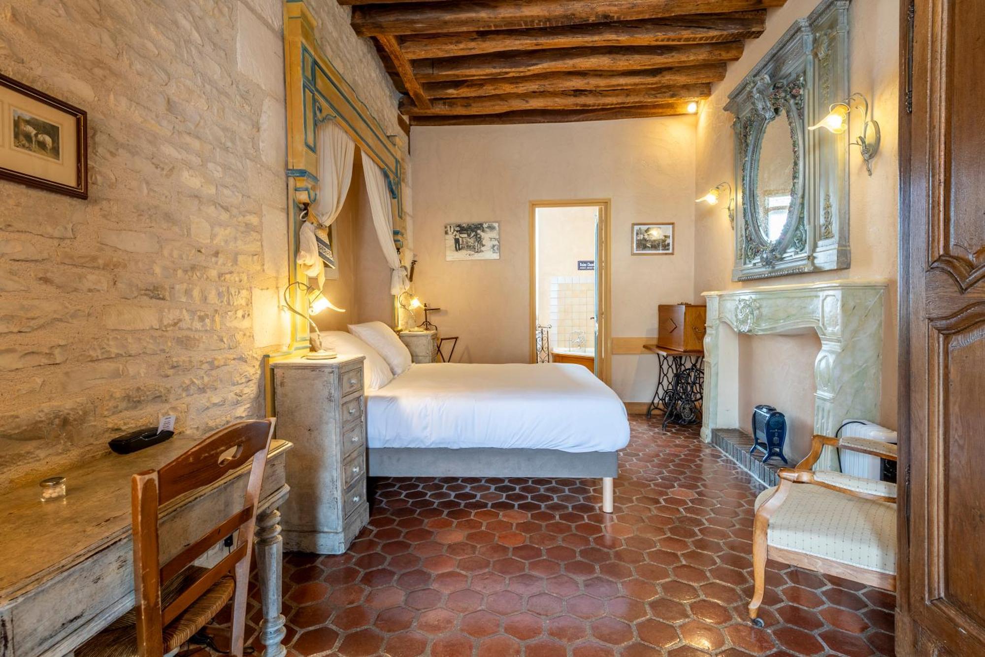 Hotel De La Beursaudiere Nitry Dış mekan fotoğraf