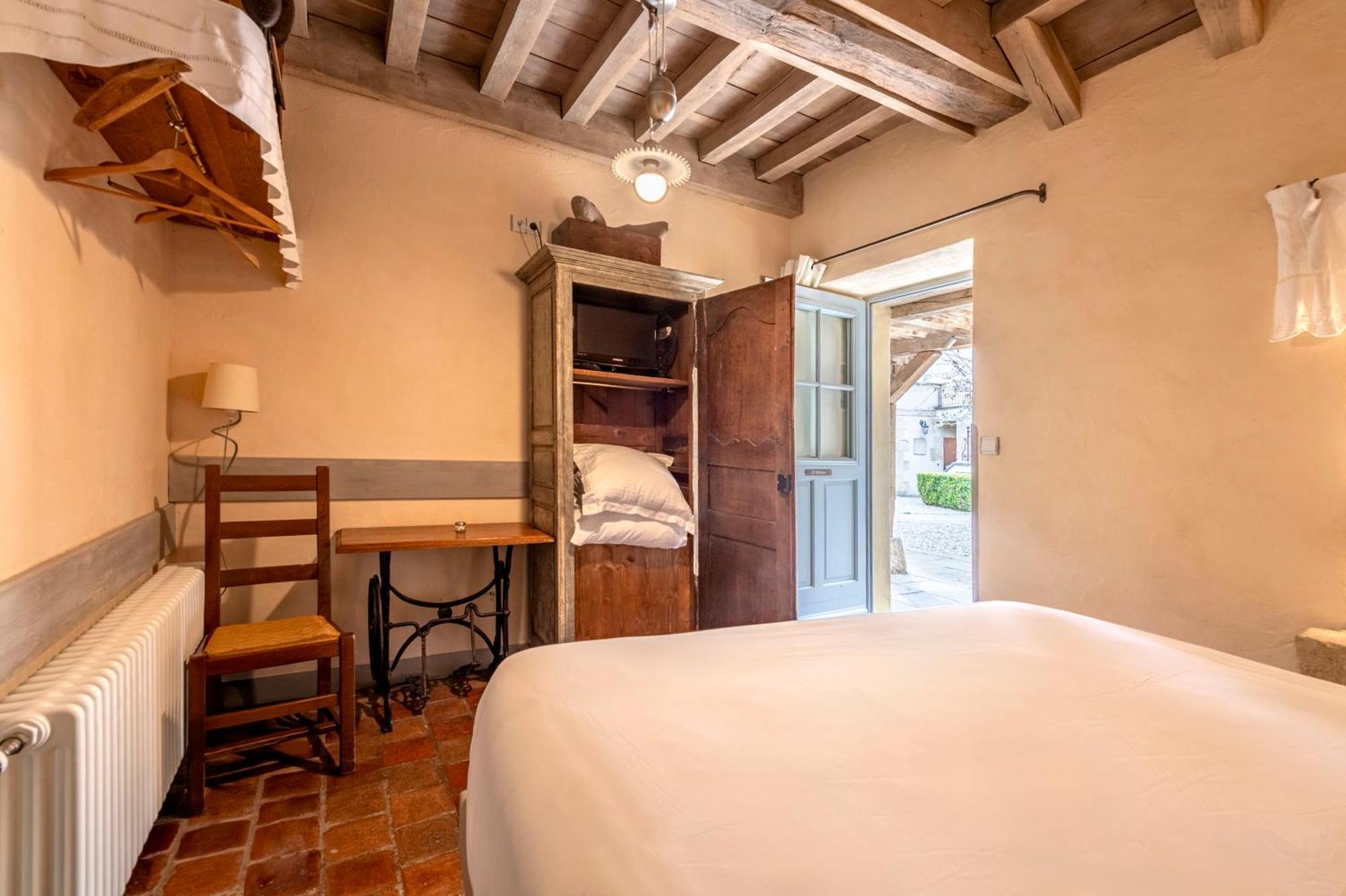 Hotel De La Beursaudiere Nitry Dış mekan fotoğraf
