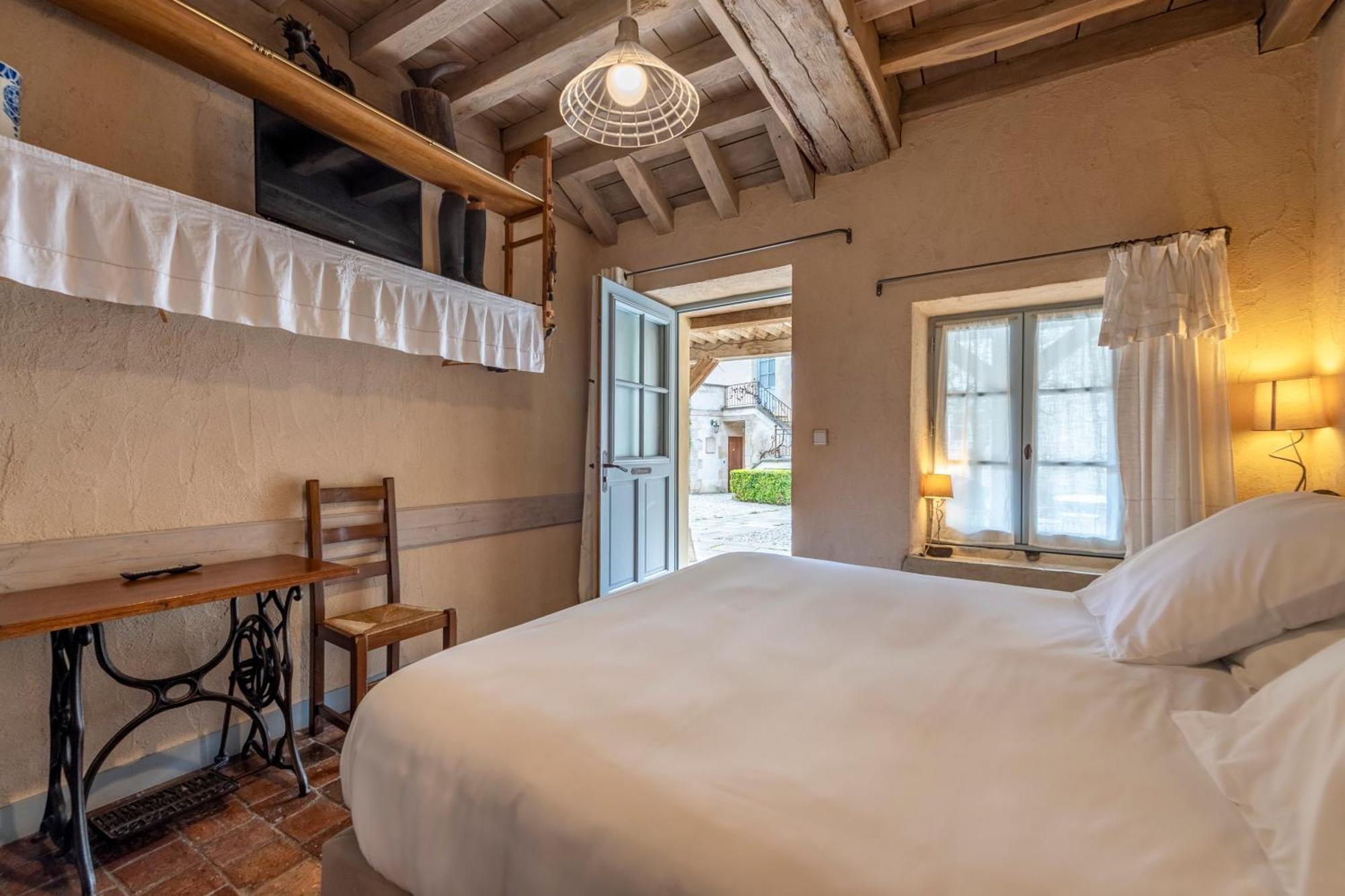 Hotel De La Beursaudiere Nitry Dış mekan fotoğraf